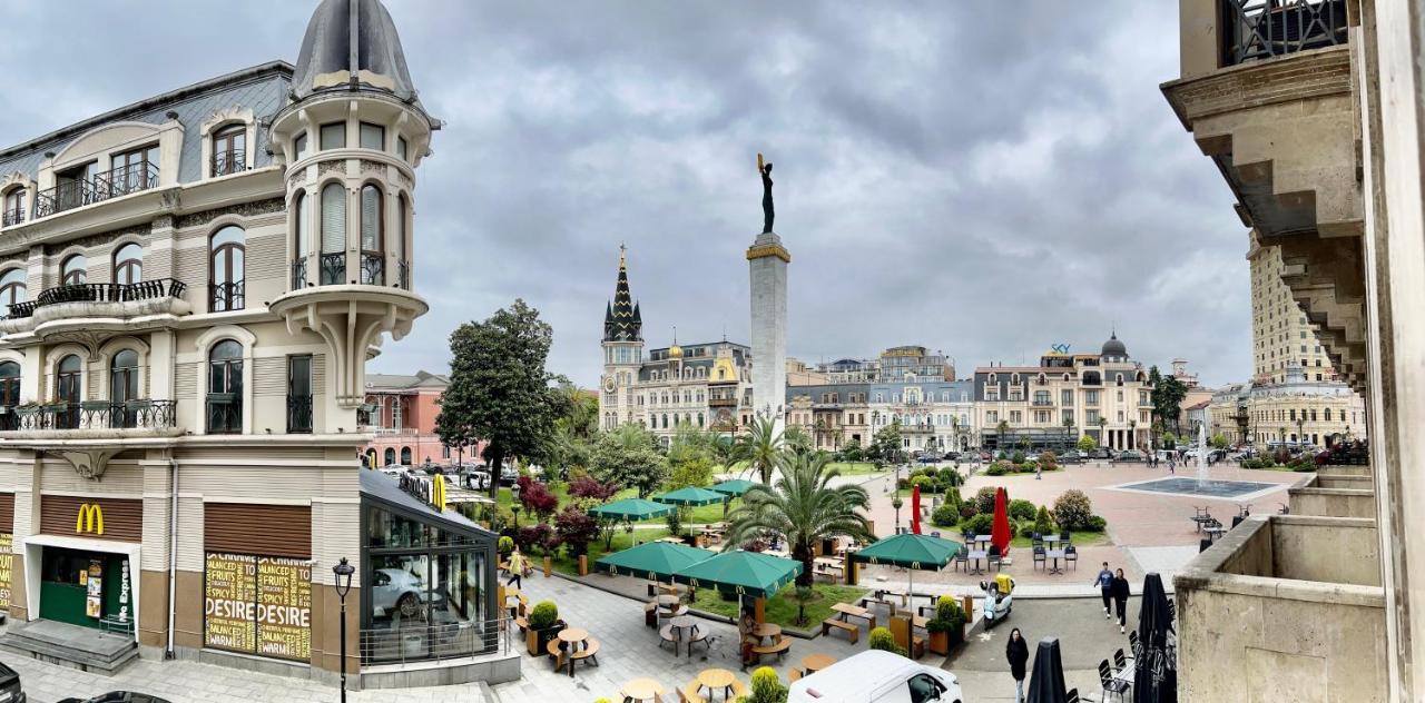 Kinotel Batumi Exteriör bild